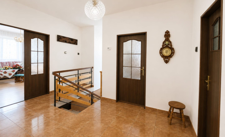 PREDAJ - 2-podlažný rodinný dom - VYŠNÁ ŠEBASTOVÁ časť Severná - fotografia 10