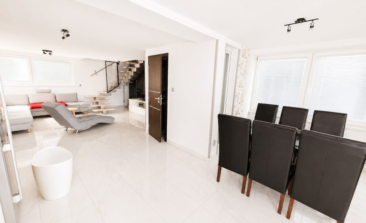 PREDAJ - Luxusný 3-podlažný apartmán s nádherným výhľadom - ZEMPLÍNSKA ŠÍRAVA - fotografia 3