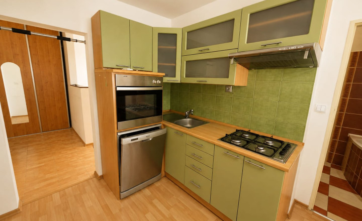 PREDAJ - 2 izbový byt s balkónom - MICHALOVCE - Nad Laborcom - fotografia 4
