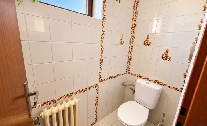 PREDAJ - Výnimočný rodinný dom s terasou a pozemkom 653 m2 - MICHALOVCE - fotografia 10