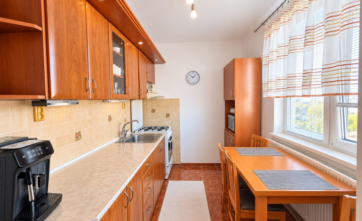 PREDAJ - Klimatizovaný 2 izbový byt s balkónom - MICHALOVCE - fotografia 5