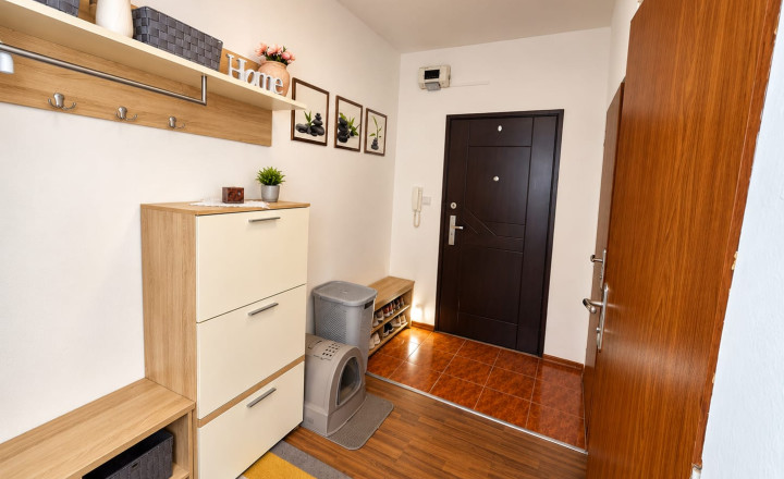 PREDAJ - Klimatizovaný 2 izbový byt s balkónom - MICHALOVCE - fotografia 7