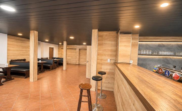 PRENÁJOM - Bar s vonkajšou terasou - MICHALOVCE - fotografia 4