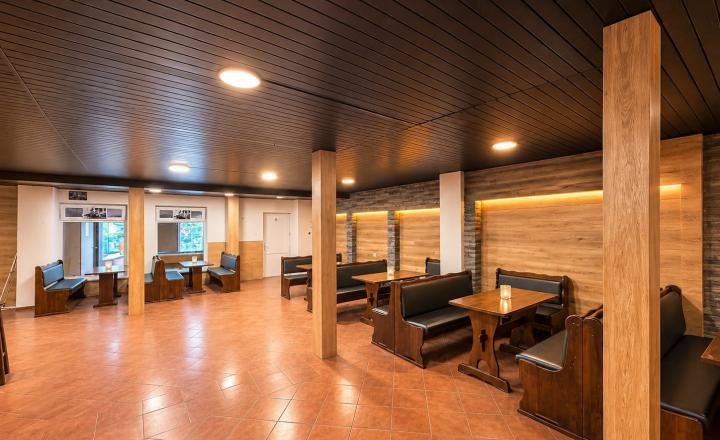 PRENÁJOM - Bar s vonkajšou terasou - MICHALOVCE - fotografia 1