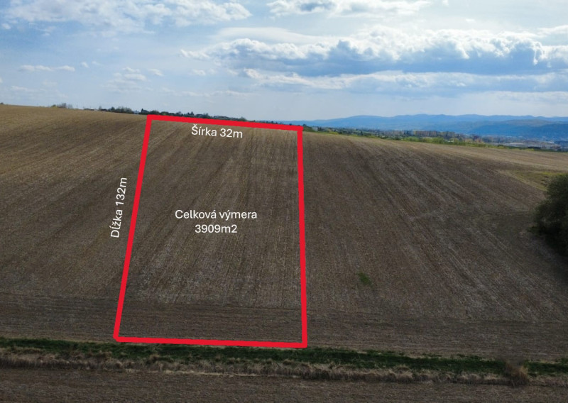 PREDAJ - Investičný pozemok o rozlohe 3909m2 - ĽUBOTICE