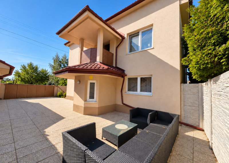 PREDAJ - Luxusný 6 izbový rodinný dom - MICHALOVCE