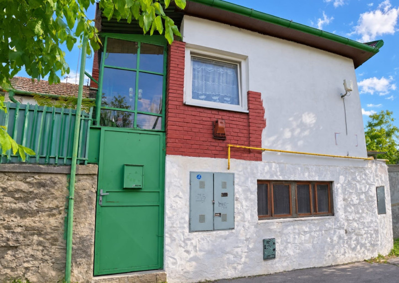 PREDAJ - Rodinný dom so 4 samostatnými bytovými jednotkami - PREŠOV