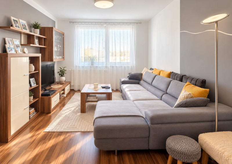 PREDAJ - Klimatizovaný 2 izbový byt s balkónom - MICHALOVCE