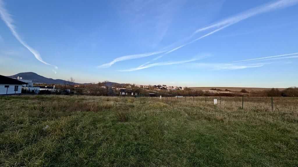 PREDAJ – investičný pozemok na budúcu výstavbu- 596 m2 – Ľubotice