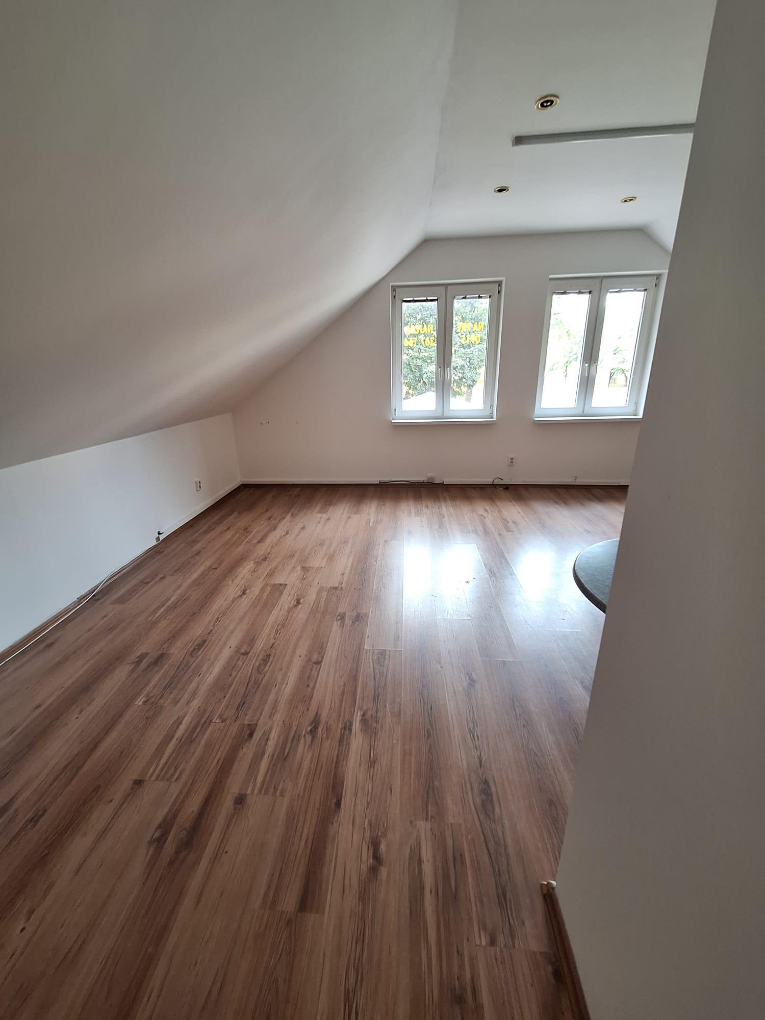 PRENÁJOM – 2x Kancelársky priestor o rozlohe 16m2 – MICHALOVCE