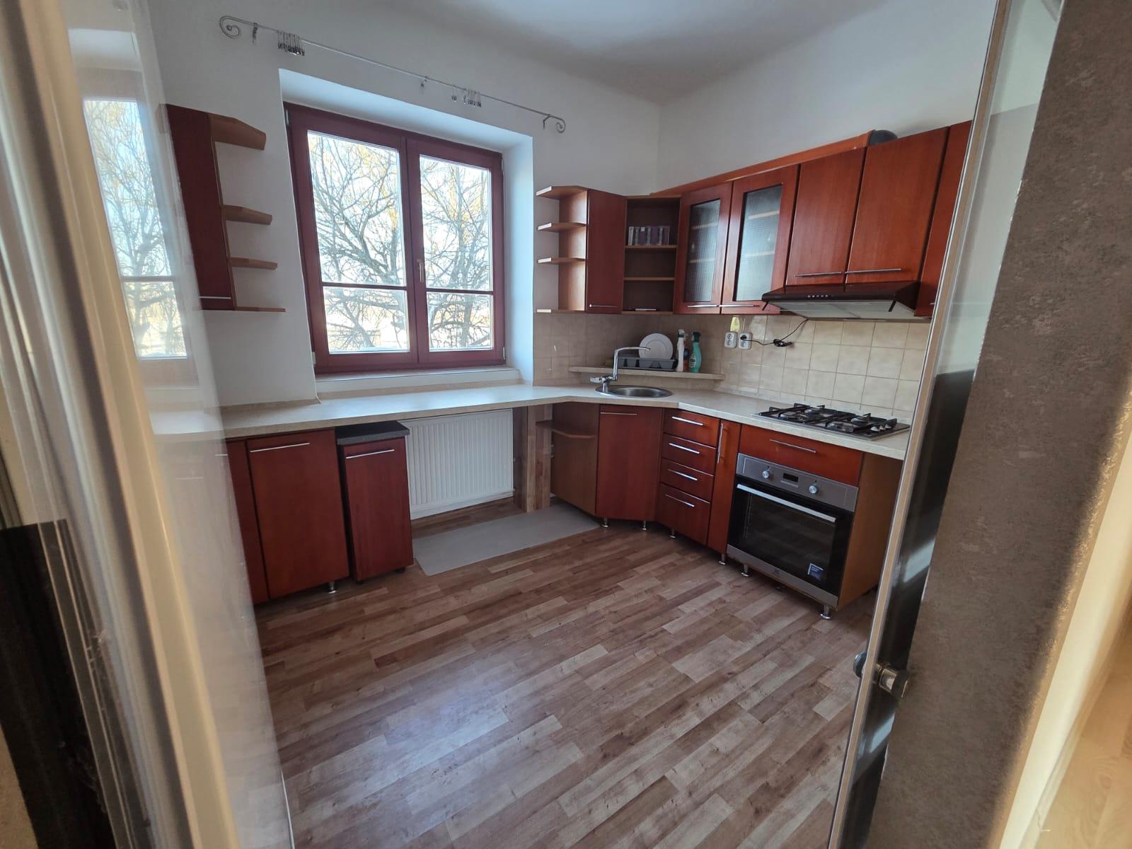 PREDAJ – 3 izbový byt v centre mesta – MICHALOVCE