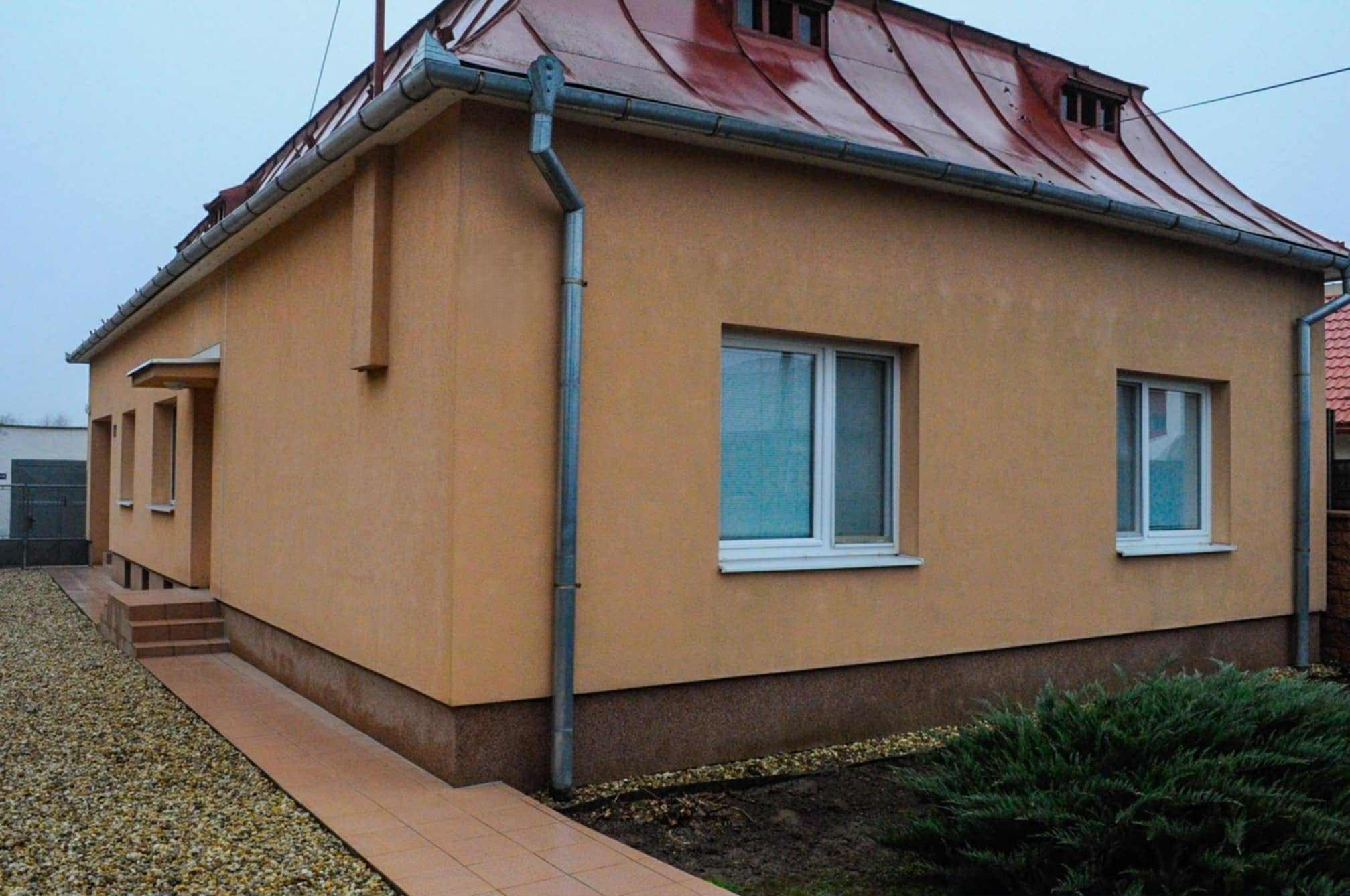 PREDAJ – Rodinný dom s garážou – VEĽKÉ KAPUŠANY