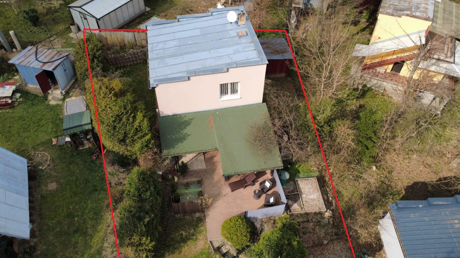 PREDAJ – 2 podlažná murovaná chata po rekonštrukcii, komplet zariadená – ZEMPLÍNSKA ŠÍRAVA