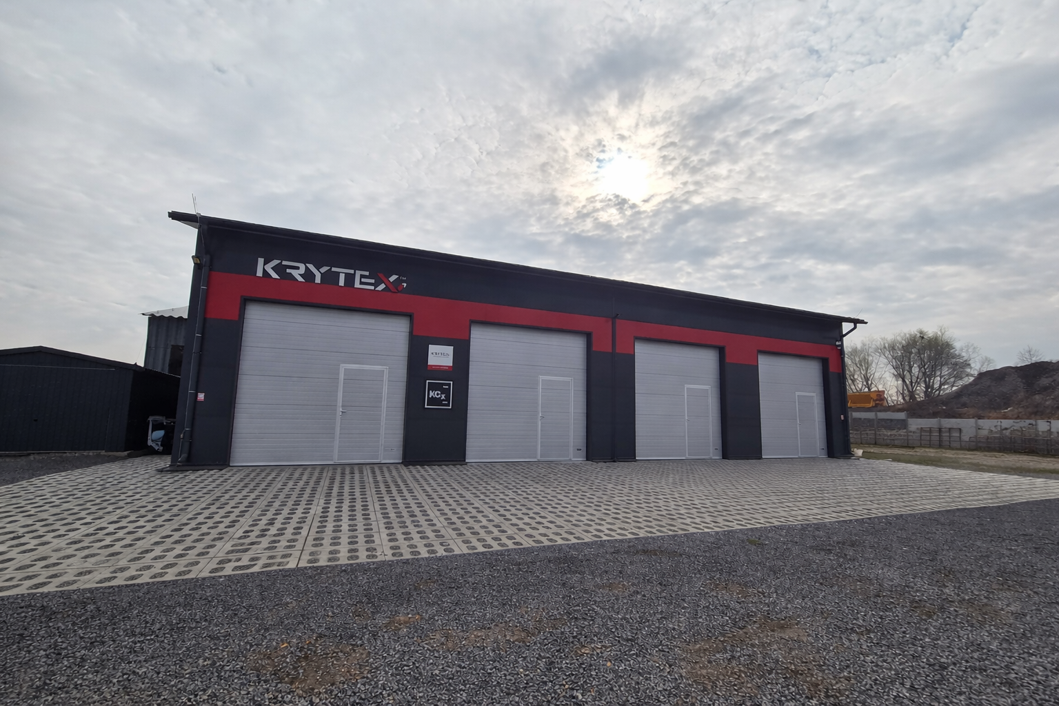 PRENÁJOM – Moderná a praktická hala 200m2 – NIŽNÁ ŠEBASTOVÁ - Prešov