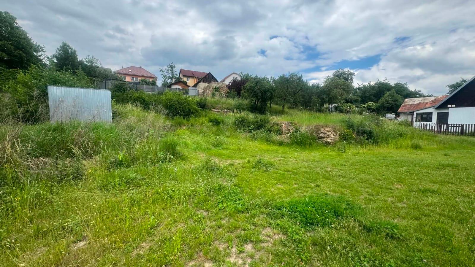 PREDAJ - Stavebný pozemok o rozlohe 228m2-PEČOVSKÁ NOVÁ VES