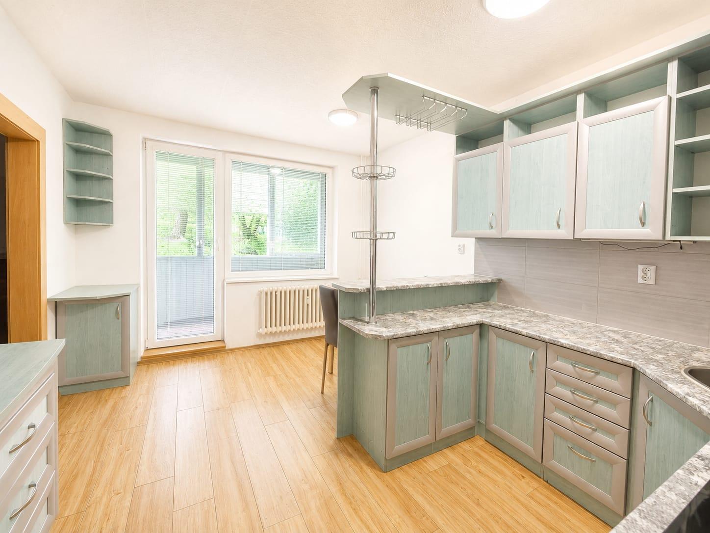 PREDAJ - 3 izbový byt s 3 balkónmi - PREŠOV