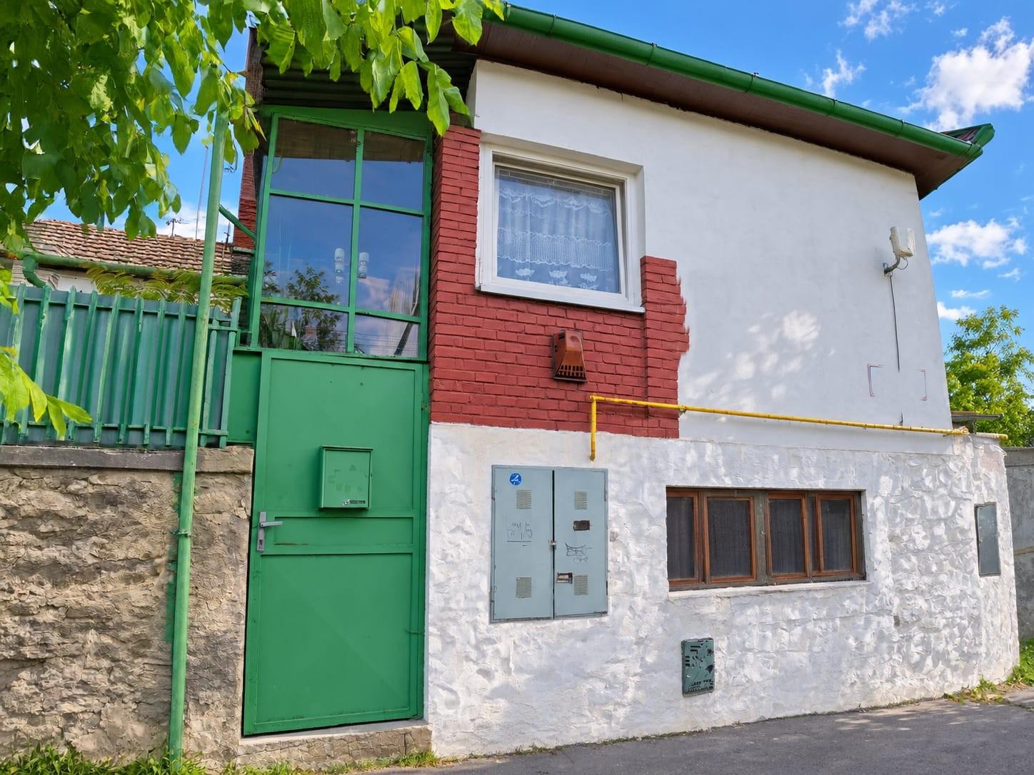 PREDAJ - Rodinný dom so 4 samostatnými bytovými jednotkami - PREŠOV